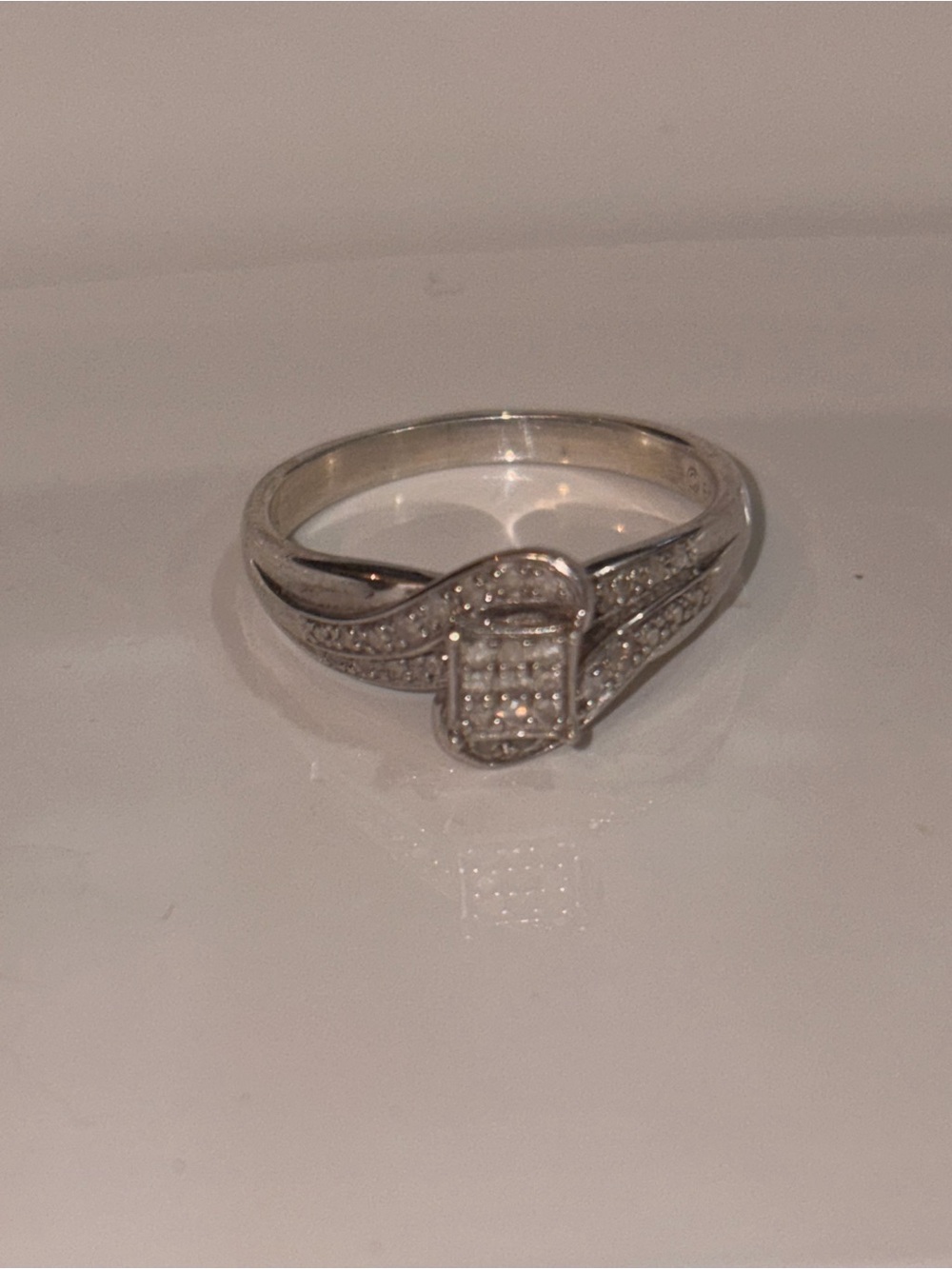 Size 8 Sterling Silver Genuine Diamond Pavé Ring